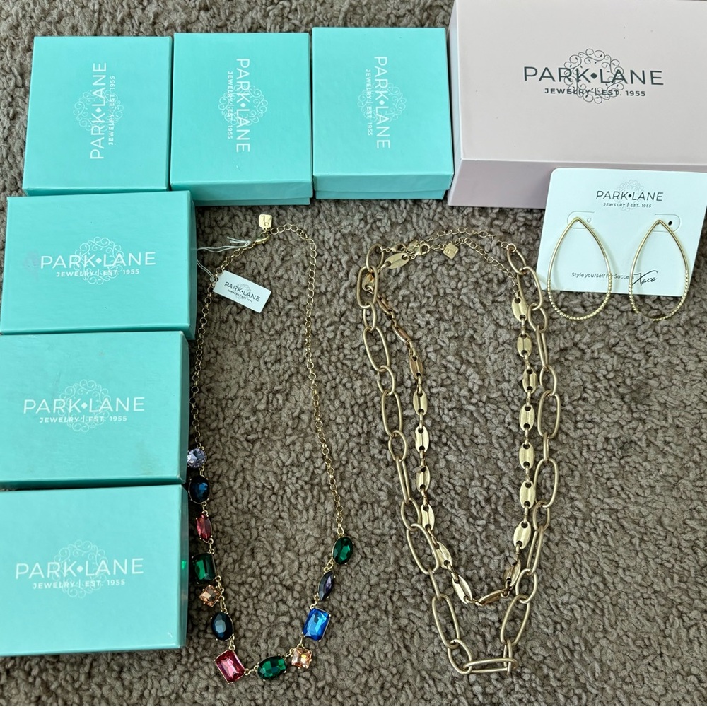 Park Lane lot of 2 necklaces, earrings and boxes!